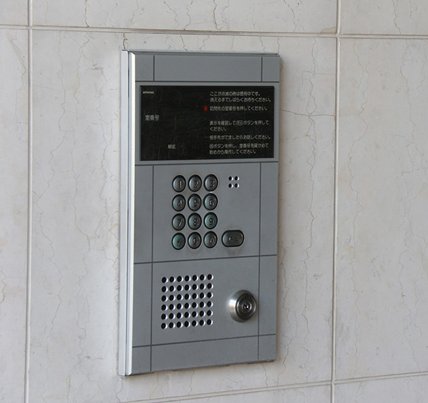 インターホン